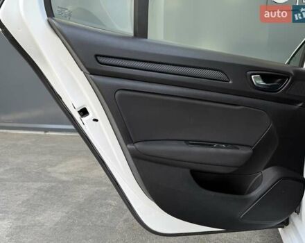 Белый Рено Меган, объемом двигателя 1.5 л и пробегом 88 тыс. км за 15900 $, фото 47 на Automoto.ua