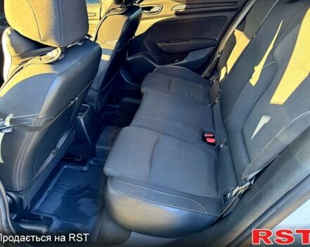 Білий Рено Меган, об'ємом двигуна 1.6 л та пробігом 45 тис. км за 14500 $, фото 4 на Automoto.ua