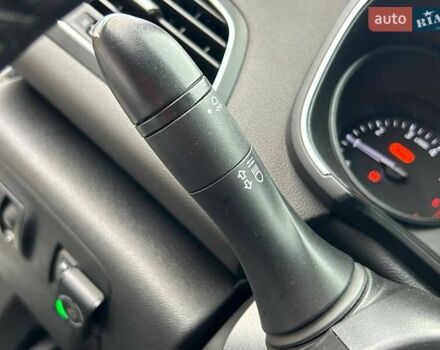 Белый Рено Меган, объемом двигателя 1.6 л и пробегом 144 тыс. км за 13800 $, фото 21 на Automoto.ua