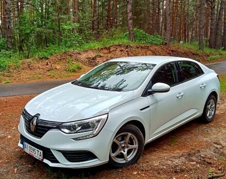 Белый Рено Меган, объемом двигателя 1.6 л и пробегом 137 тыс. км за 10999 $, фото 2 на Automoto.ua