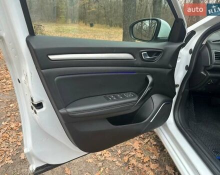 Білий Рено Меган, об'ємом двигуна 1.46 л та пробігом 144 тис. км за 15500 $, фото 9 на Automoto.ua