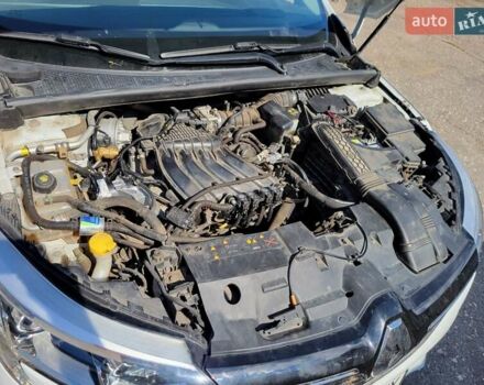 Белый Рено Меган, объемом двигателя 1.6 л и пробегом 63 тыс. км за 8000 $, фото 2 на Automoto.ua