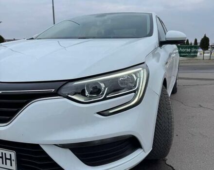 Белый Рено Меган, объемом двигателя 1.6 л и пробегом 35 тыс. км за 13200 $, фото 2 на Automoto.ua