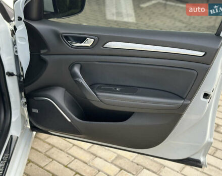 Білий Рено Меган, об'ємом двигуна 1.46 л та пробігом 159 тис. км за 16600 $, фото 13 на Automoto.ua