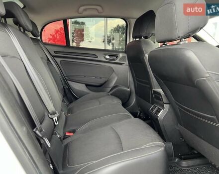 Білий Рено Меган, об'ємом двигуна 1.46 л та пробігом 107 тис. км за 14036 $, фото 11 на Automoto.ua