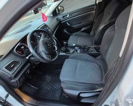 Білий Рено Меган, об'ємом двигуна 1.6 л та пробігом 143 тис. км за 334 $, фото 5 на Automoto.ua