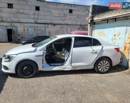 Белый Рено Меган, объемом двигателя 1.6 л и пробегом 63 тыс. км за 8000 $, фото 8 на Automoto.ua