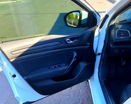 Белый Рено Меган, объемом двигателя 1.6 л и пробегом 49 тыс. км за 14000 $, фото 4 на Automoto.ua