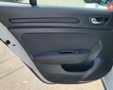 Белый Рено Меган, объемом двигателя 1.46 л и пробегом 98 тыс. км за 16400 $, фото 25 на Automoto.ua