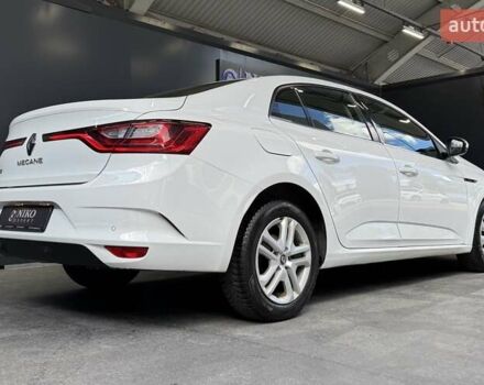 Белый Рено Меган, объемом двигателя 1.5 л и пробегом 102 тыс. км за 14800 $, фото 24 на Automoto.ua