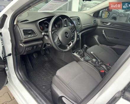 Білий Рено Меган, об'ємом двигуна 1.6 л та пробігом 52 тис. км за 13200 $, фото 7 на Automoto.ua