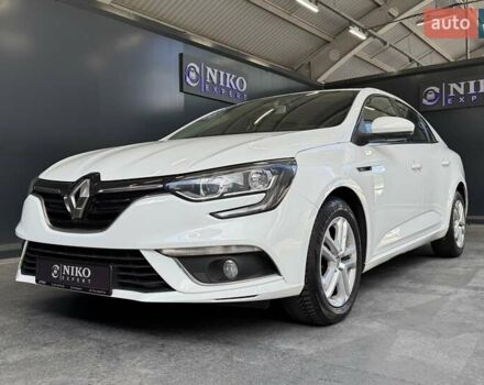 Белый Рено Меган, объемом двигателя 1.5 л и пробегом 102 тыс. км за 14800 $, фото 3 на Automoto.ua