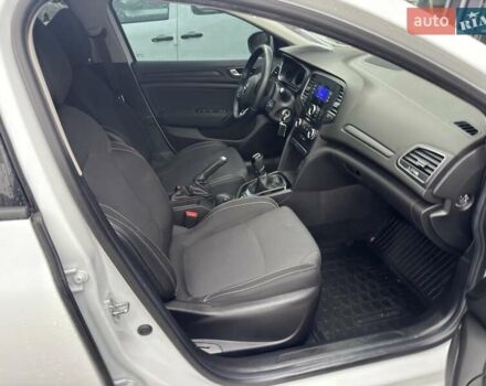 Білий Рено Меган, об'ємом двигуна 1.6 л та пробігом 52 тис. км за 13200 $, фото 9 на Automoto.ua