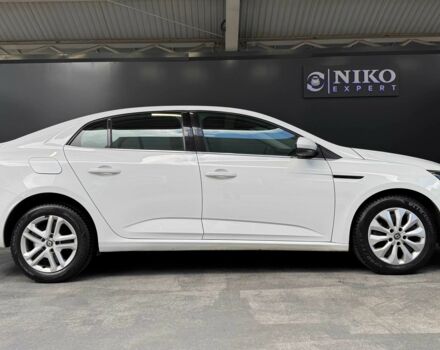 Белый Рено Меган, объемом двигателя 1.5 л и пробегом 102 тыс. км за 13500 $, фото 7 на Automoto.ua