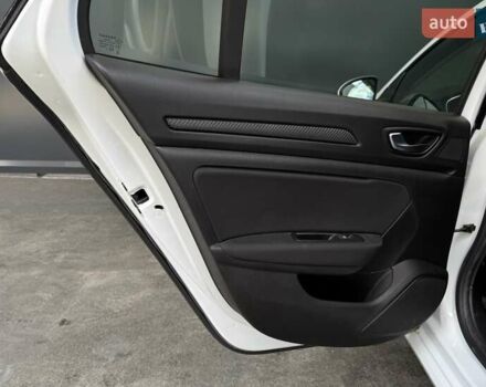 Белый Рено Меган, объемом двигателя 1.5 л и пробегом 102 тыс. км за 14800 $, фото 48 на Automoto.ua