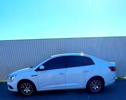 Белый Рено Меган, объемом двигателя 1.6 л и пробегом 49 тыс. км за 14000 $, фото 2 на Automoto.ua