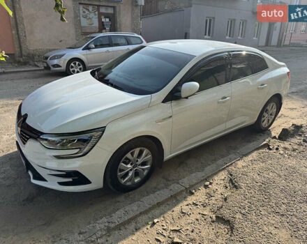 Белый Рено Меган, объемом двигателя 1.46 л и пробегом 57 тыс. км за 20000 $, фото 1 на Automoto.ua