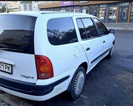 Белый Рено Меган, объемом двигателя 1.6 л и пробегом 290 тыс. км за 2600 $, фото 4 на Automoto.ua