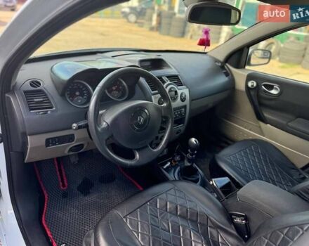 Білий Рено Меган, об'ємом двигуна 1.87 л та пробігом 302 тис. км за 3599 $, фото 9 на Automoto.ua