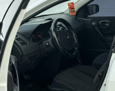 Белый Рено Меган, объемом двигателя 1.5 л и пробегом 386 тыс. км за 4400 $, фото 6 на Automoto.ua