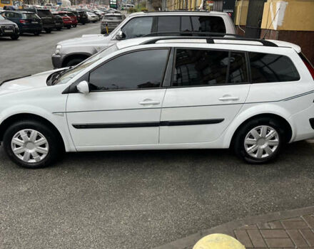 Белый Рено Меган, объемом двигателя 1.6 л и пробегом 236 тыс. км за 4850 $, фото 4 на Automoto.ua