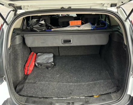 Рено Меган 2004 в Киеве на Automoto.ua Белый Рено Меган, объемом двигателя 1.6 л и пробегом 234 тыс. км за 4999 $, фото 15 на Automoto.ua