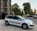 Белый Рено Меган, объемом двигателя 1.6 л и пробегом 258 тыс. км за 3699 $, фото 3 на Automoto.ua
