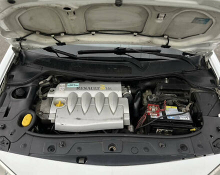 Рено Меган 2004 в Киеве на Automoto.ua Белый Рено Меган, объемом двигателя 1.6 л и пробегом 234 тыс. км за 4999 $, фото 20 на Automoto.ua