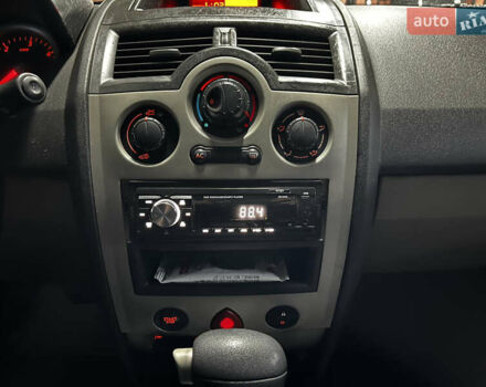 Белый Рено Меган, объемом двигателя 1.5 л и пробегом 307 тыс. км за 5100 $, фото 8 на Automoto.ua