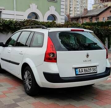 Белый Рено Меган, объемом двигателя 1.6 л и пробегом 197 тыс. км за 5300 $, фото 12 на Automoto.ua