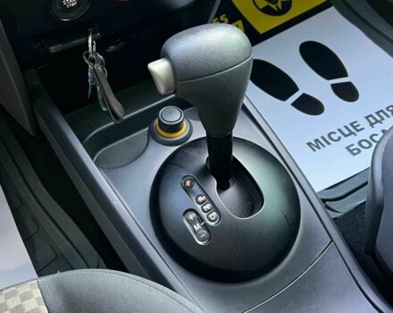 Белый Рено Меган, объемом двигателя 1.6 л и пробегом 200 тыс. км за 3750 $, фото 14 на Automoto.ua