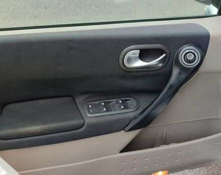 Белый Рено Меган, объемом двигателя 1.6 л и пробегом 197 тыс. км за 5300 $, фото 3 на Automoto.ua