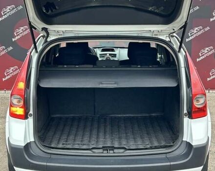 Білий Рено Меган, об'ємом двигуна 1.6 л та пробігом 266 тис. км за 5400 $, фото 10 на Automoto.ua