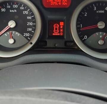 Белый Рено Меган, объемом двигателя 1.6 л и пробегом 197 тыс. км за 5300 $, фото 13 на Automoto.ua