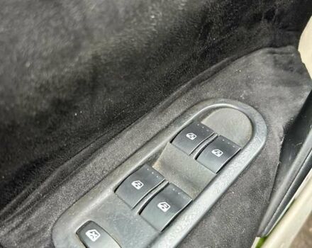 Білий Рено Меган, об'ємом двигуна 1.6 л та пробігом 266 тис. км за 5400 $, фото 22 на Automoto.ua