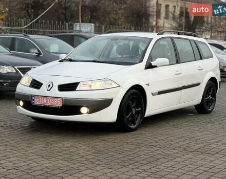 Белый Рено Меган, объемом двигателя 1.6 л и пробегом 209 тыс. км за 5700 $, фото 2 на Automoto.ua