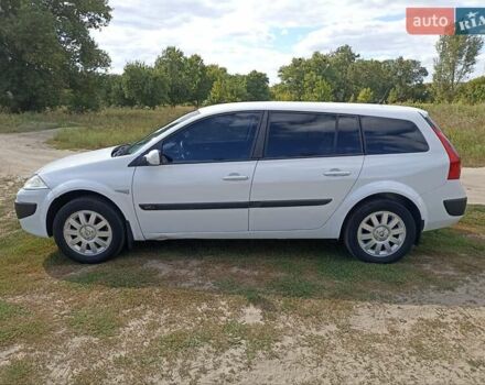 Белый Рено Меган, объемом двигателя 1.46 л и пробегом 230 тыс. км за 5700 $, фото 3 на Automoto.ua