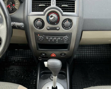 Белый Рено Меган, объемом двигателя 1.6 л и пробегом 209 тыс. км за 5700 $, фото 12 на Automoto.ua