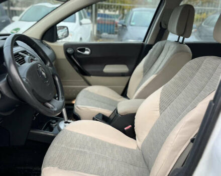 Белый Рено Меган, объемом двигателя 1.6 л и пробегом 209 тыс. км за 5700 $, фото 8 на Automoto.ua