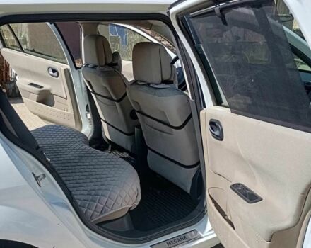 Белый Рено Меган, объемом двигателя 1.6 л и пробегом 270 тыс. км за 5000 $, фото 3 на Automoto.ua