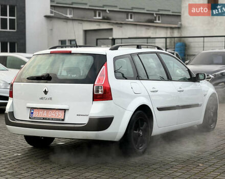 Белый Рено Меган, объемом двигателя 1.6 л и пробегом 209 тыс. км за 5700 $, фото 5 на Automoto.ua