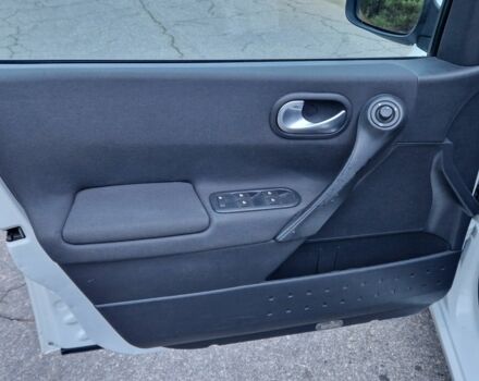 Белый Рено Меган, объемом двигателя 1.6 л и пробегом 245 тыс. км за 4999 $, фото 7 на Automoto.ua