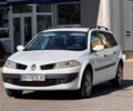 Белый Рено Меган, объемом двигателя 1.5 л и пробегом 300 тыс. км за 3112 $, фото 1 на Automoto.ua