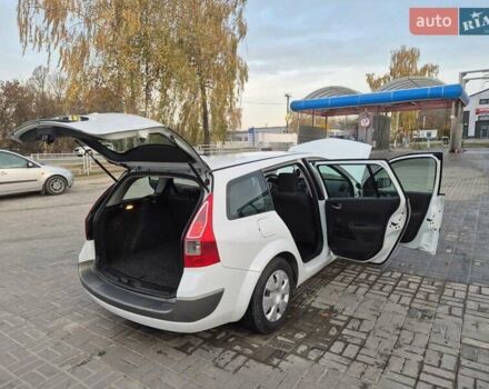 Белый Рено Меган, объемом двигателя 1.46 л и пробегом 230 тыс. км за 4500 $, фото 29 на Automoto.ua