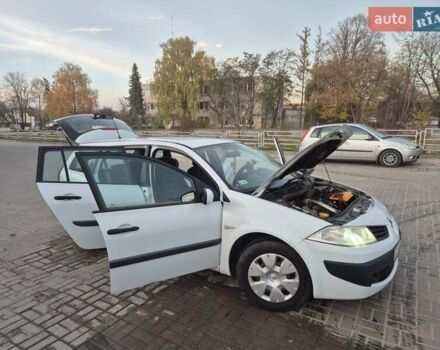 Белый Рено Меган, объемом двигателя 1.46 л и пробегом 230 тыс. км за 4500 $, фото 24 на Automoto.ua