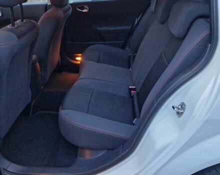 Белый Рено Меган, объемом двигателя 1.6 л и пробегом 245 тыс. км за 4999 $, фото 9 на Automoto.ua