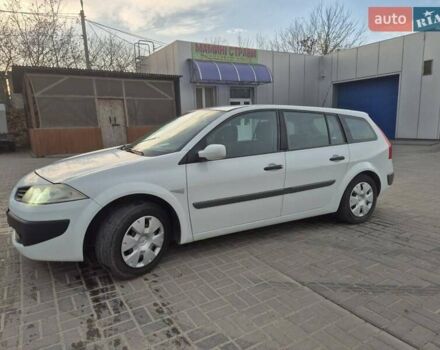 Белый Рено Меган, объемом двигателя 1.46 л и пробегом 230 тыс. км за 4500 $, фото 20 на Automoto.ua