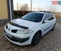 Белый Рено Меган, объемом двигателя 1.6 л и пробегом 302 тыс. км за 4699 $, фото 1 на Automoto.ua