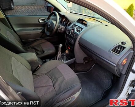 Белый Рено Меган, объемом двигателя 1.6 л и пробегом 302 тыс. км за 4999 $, фото 6 на Automoto.ua