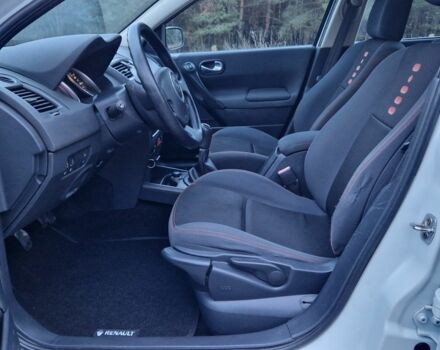 Белый Рено Меган, объемом двигателя 1.6 л и пробегом 245 тыс. км за 4999 $, фото 5 на Automoto.ua